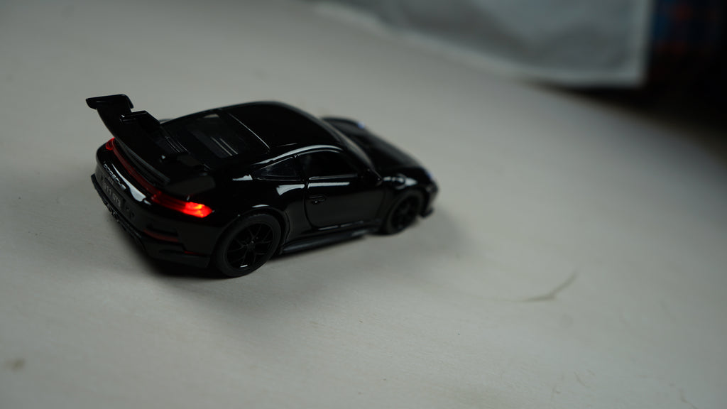 Porsche 911 GT3 Die-Cast Car – 1:32 Scale